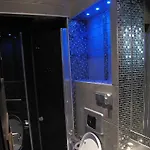 Neon شقة