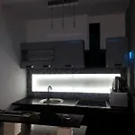 Neon غدينيا