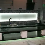 شقة Neon *